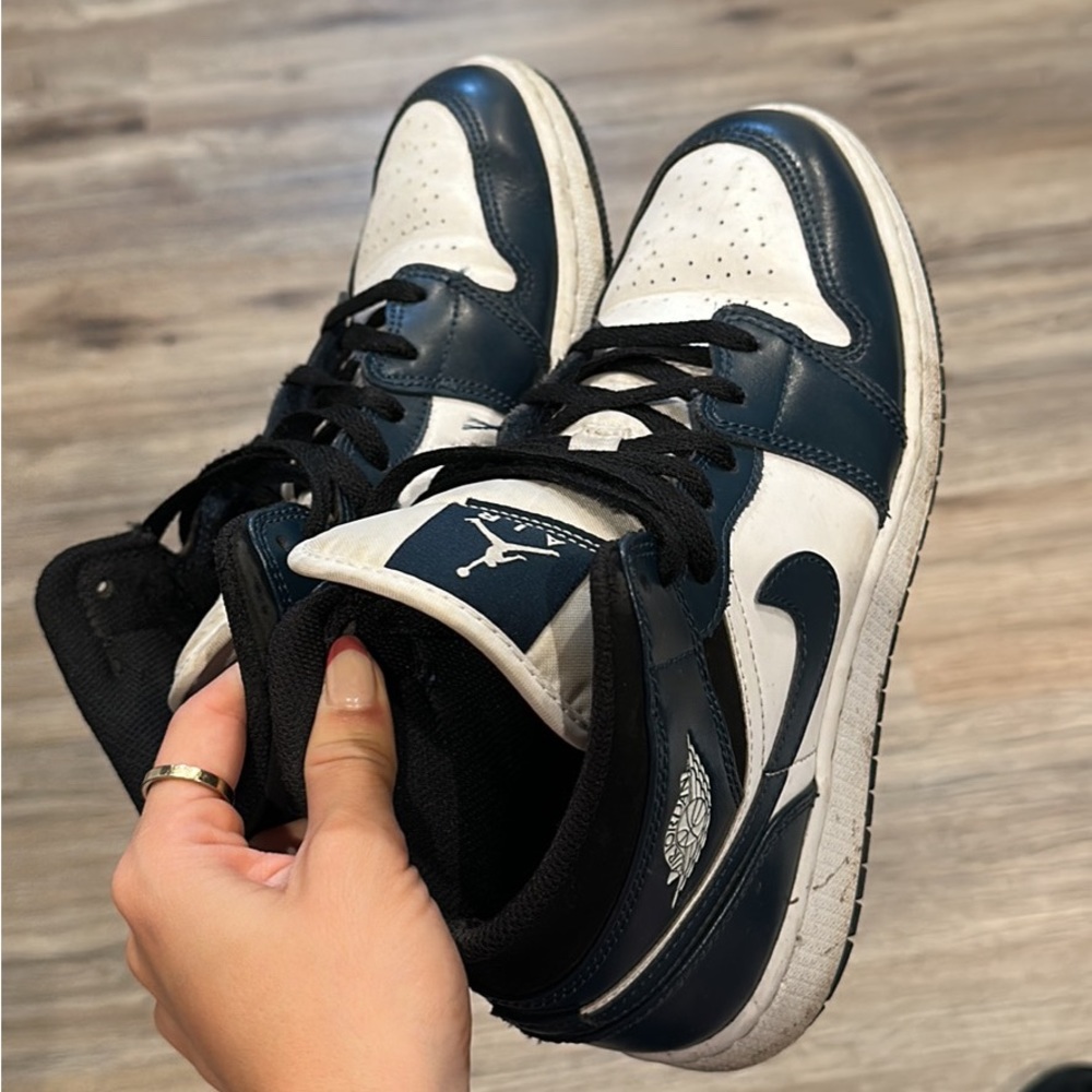 Jordan 1 dark blue